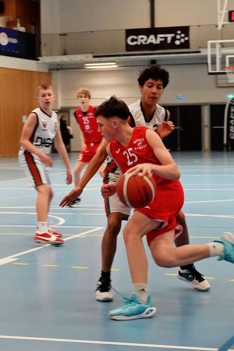 Gimle Basket trening i Gimlehallen